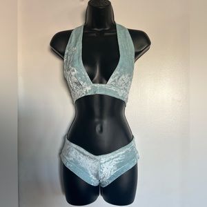 Tony's wear baby blue velvet two piece set